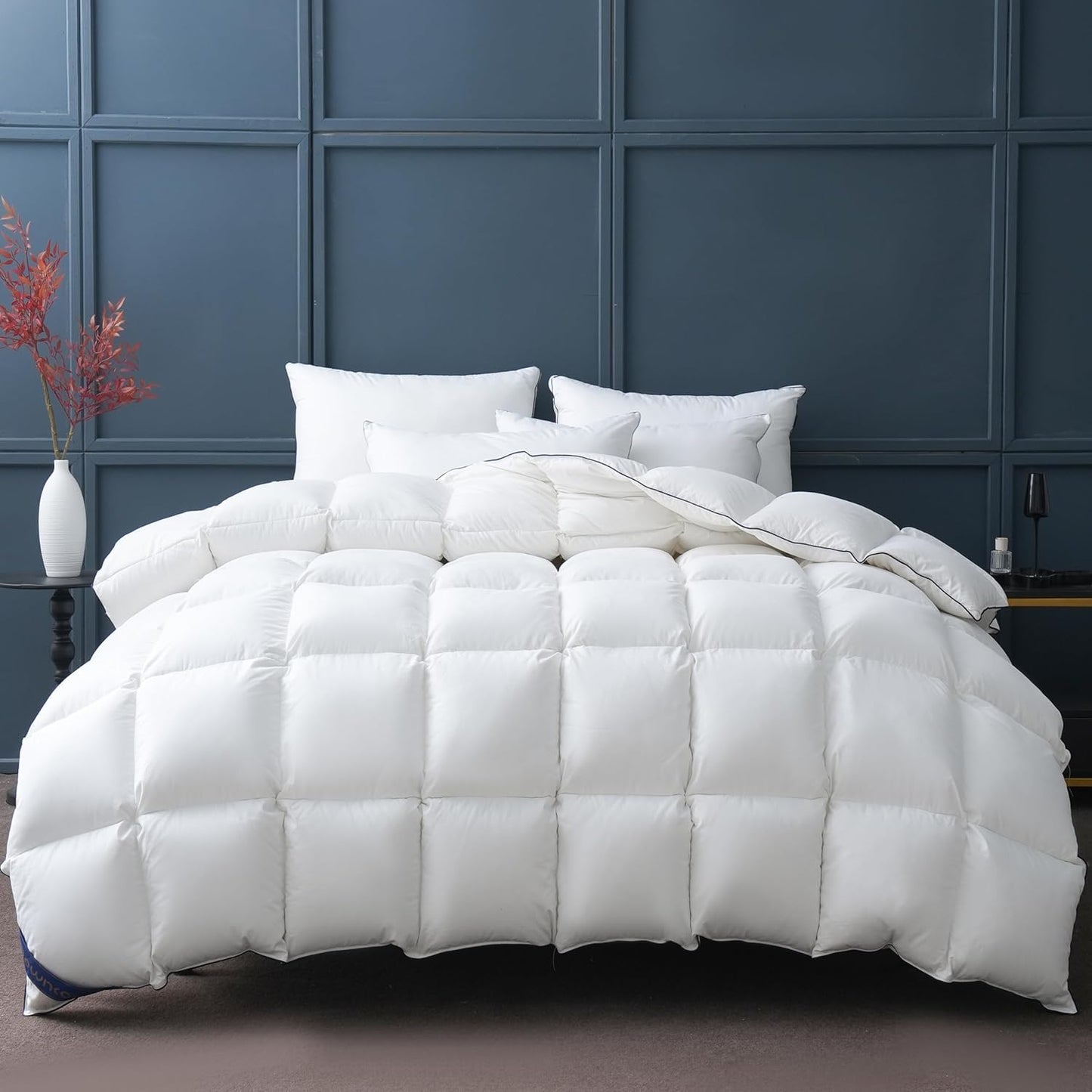 Ultra Soft Hotel Collection - All Season White Queen Down Comforter