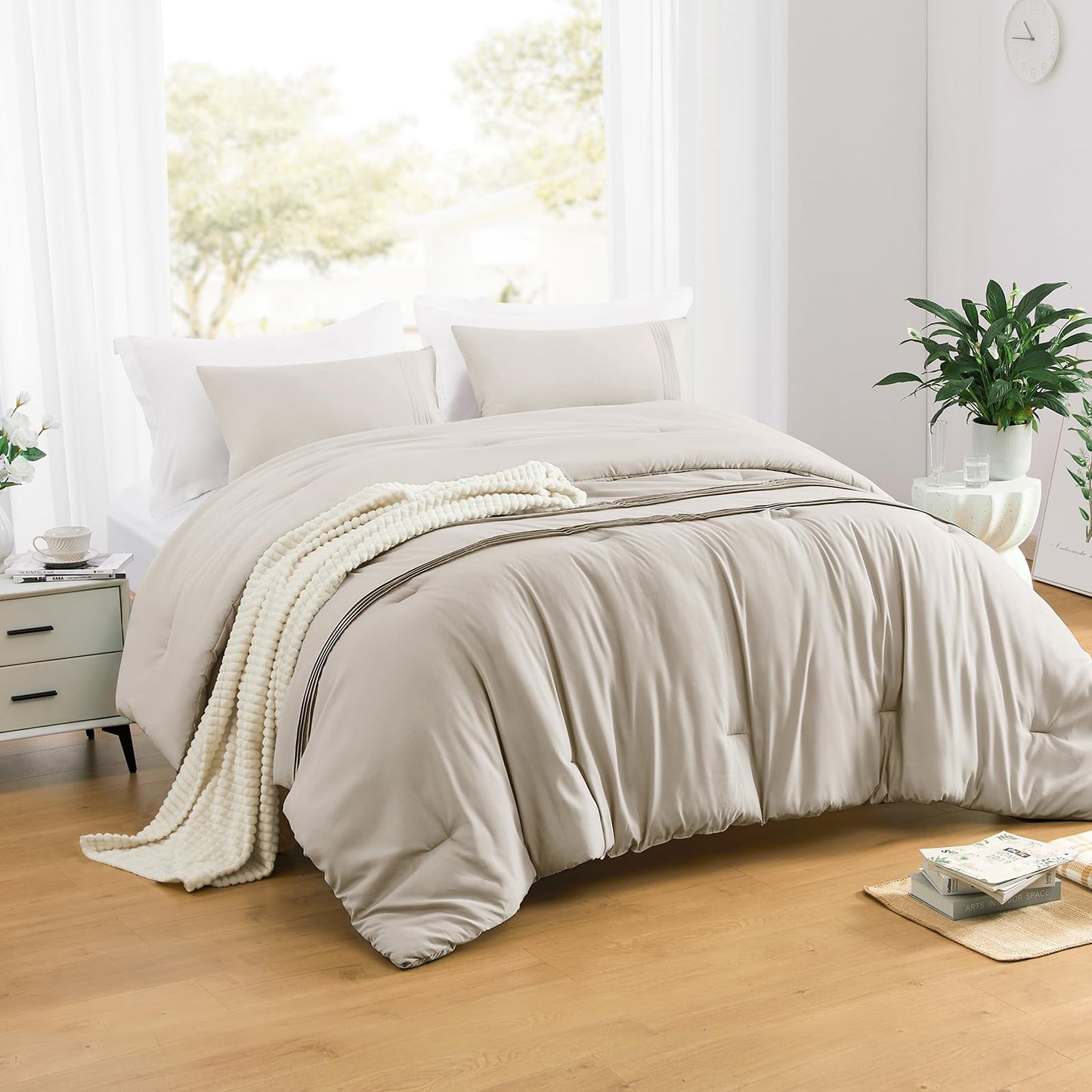 Lightweight Beige Comforter Set Queen Size, Fluffy Comforters