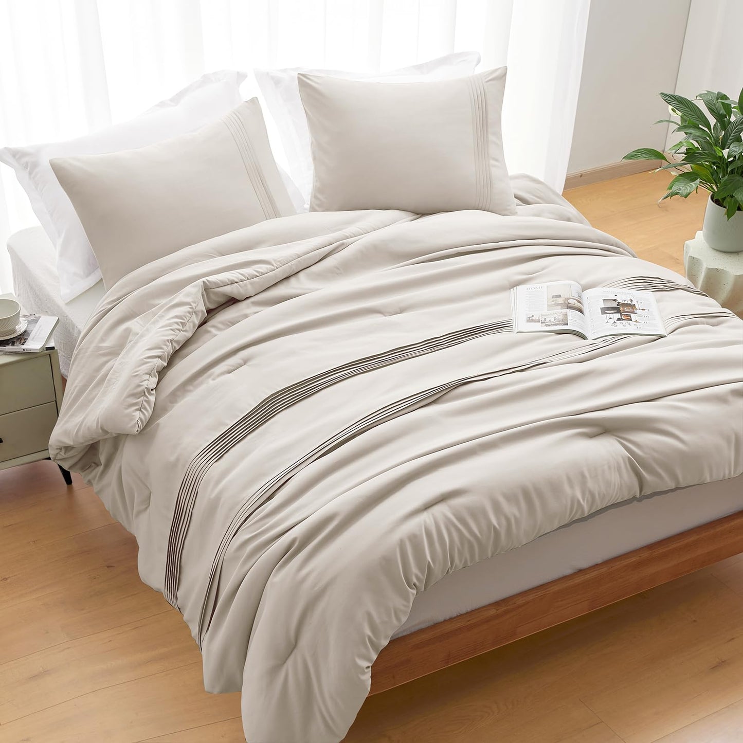 Lightweight Beige Comforter Set Queen Size, Fluffy Comforters