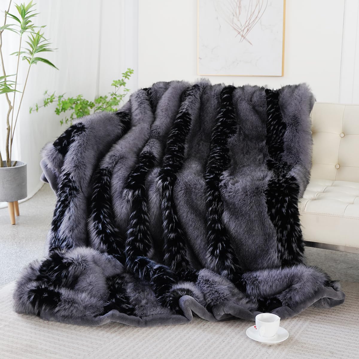 Faux Fur Throw Blanket, Super Soft and Cozy Plush for Bed and Couch