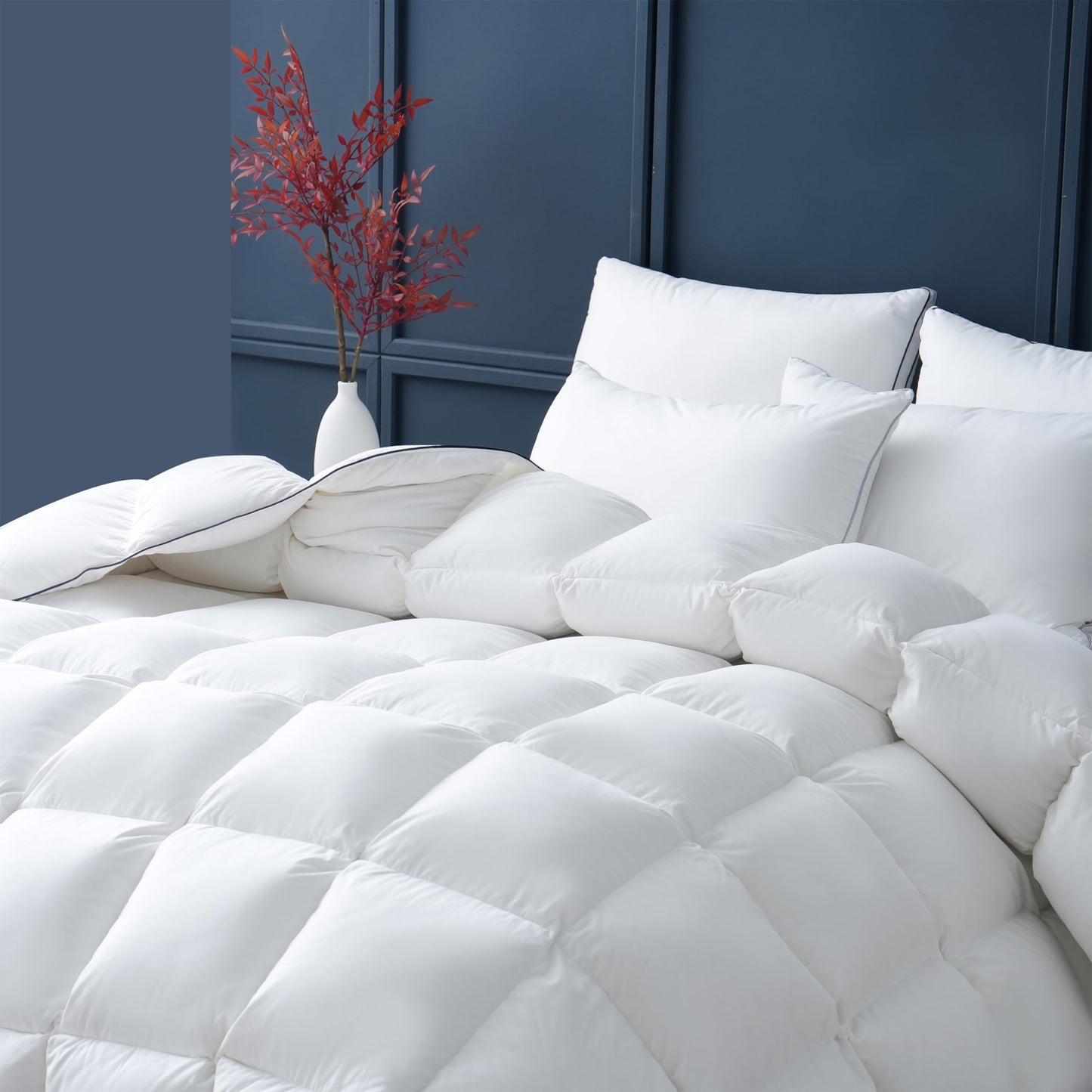 Ultra Soft Hotel Collection - All Season White Queen Down Comforter