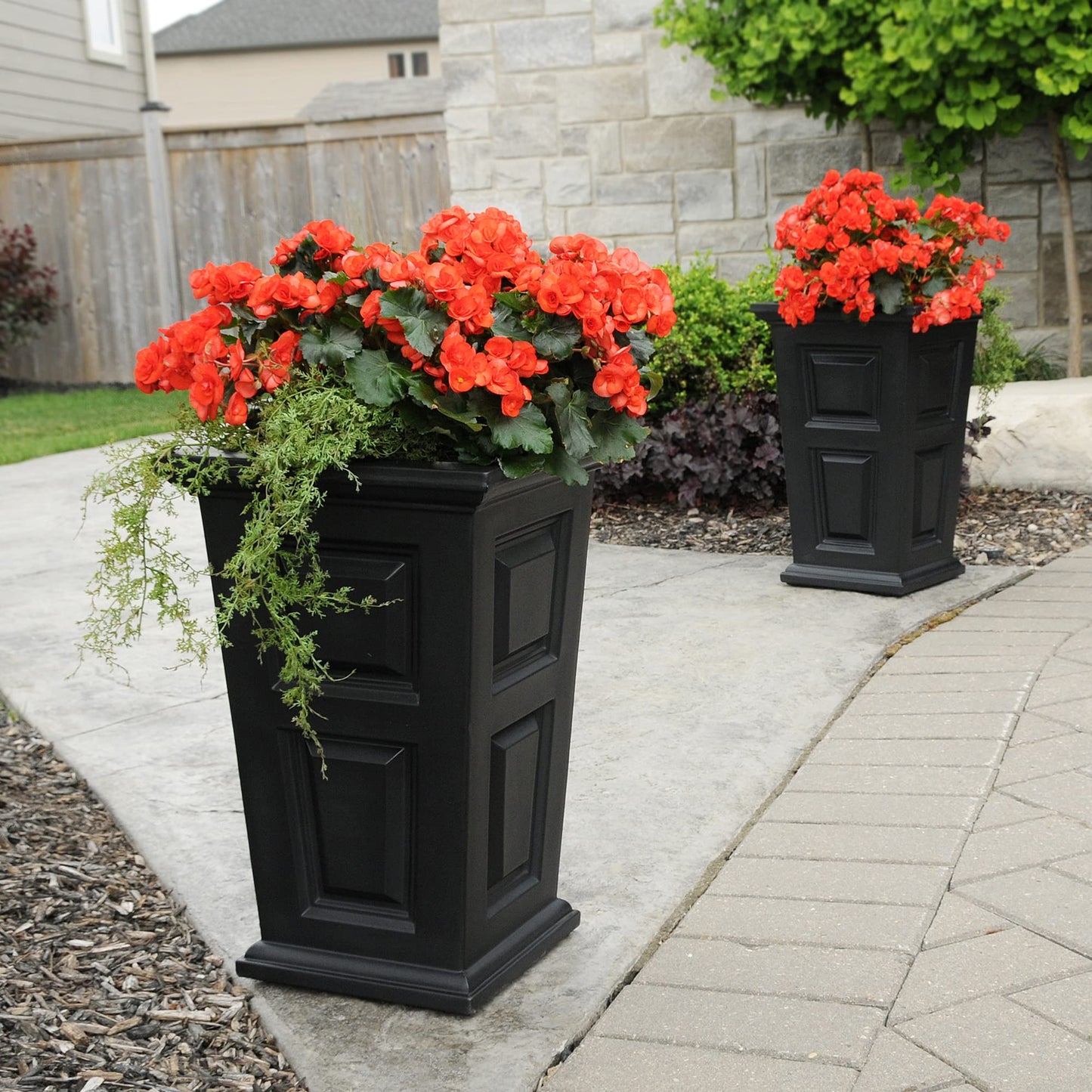 24in Tall Planter - 2 Pack - Black - Built-in Water Reservoir