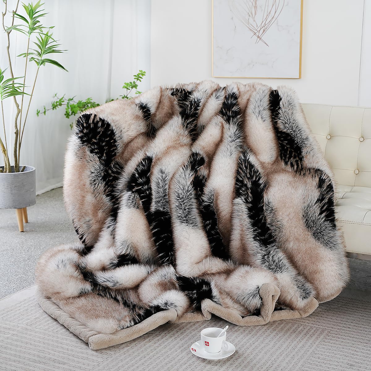 Faux Fur Throw Blanket, Super Soft and Cozy Plush for Bed and Couch