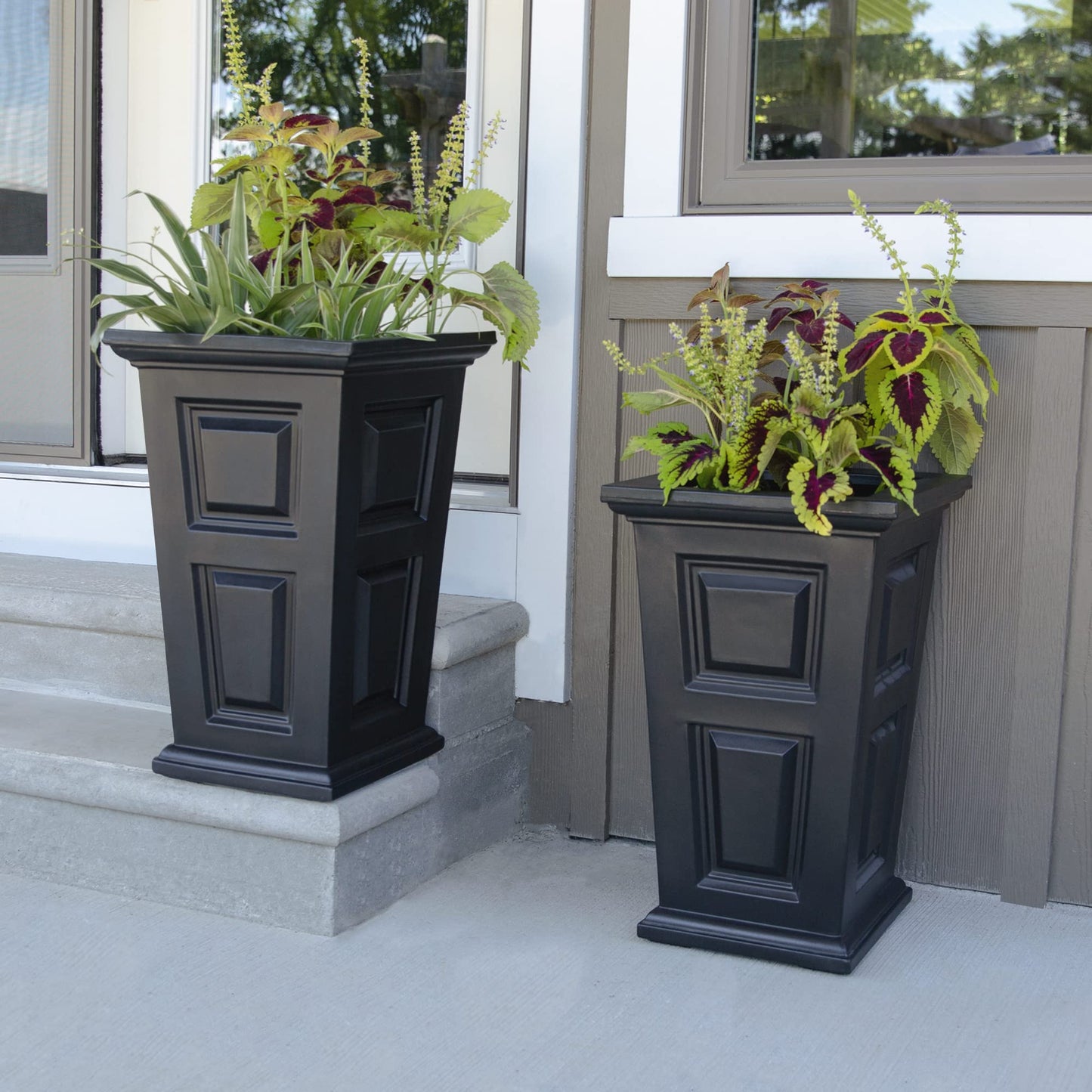 24in Tall Planter - 2 Pack - Black - Built-in Water Reservoir