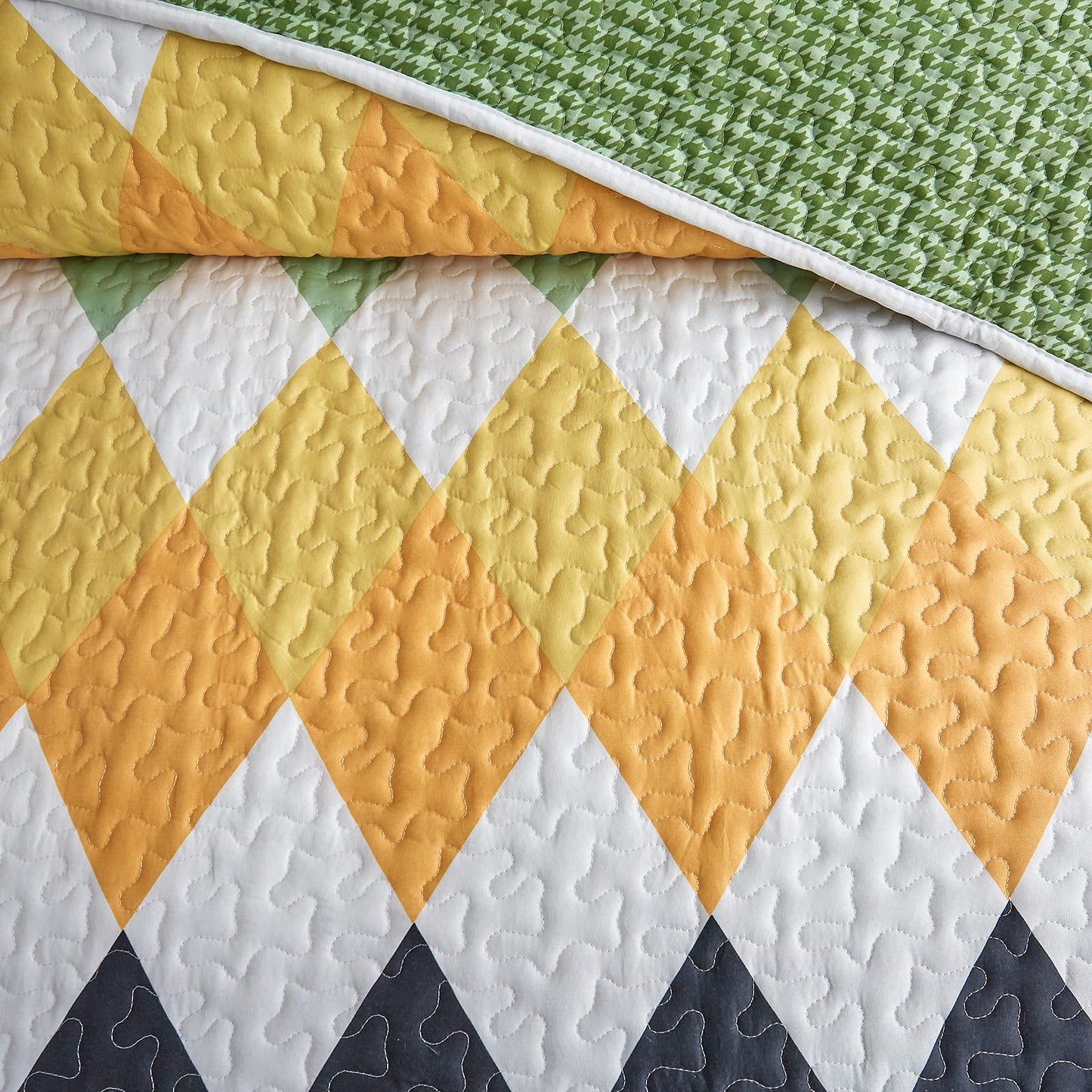 Yellow Green Rhomb Plaid Quilt Set 3pc Queen Size Reversible Coverlet