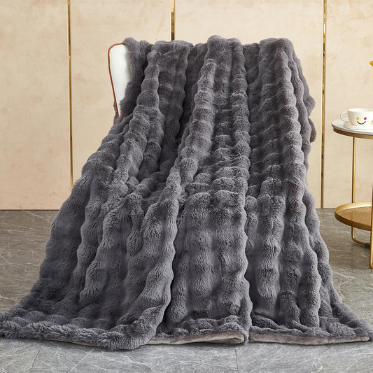 Soft Warm Faux Rabbit Fur Blanket Thick 1000 G/M² with Ruffles