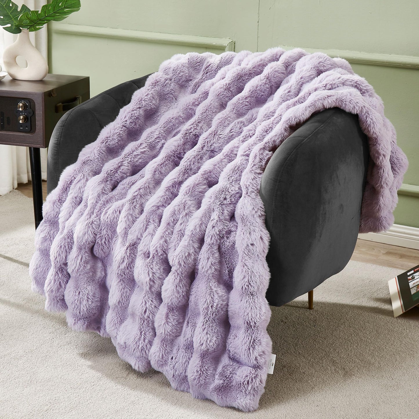 Soft Thick Fuzzy Faux Rabbit Fur Throw Blanket for Couch Sofa